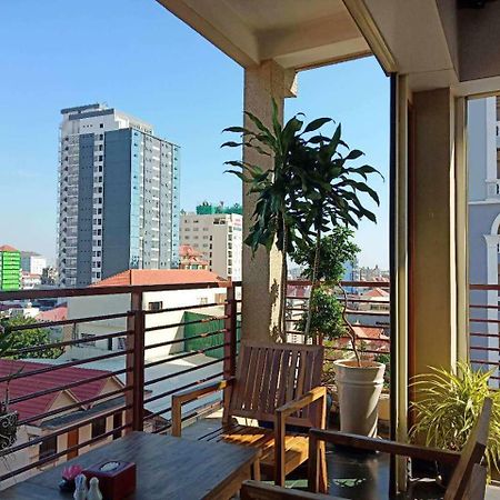 V N E Hotel Phnom Pen Exterior foto
