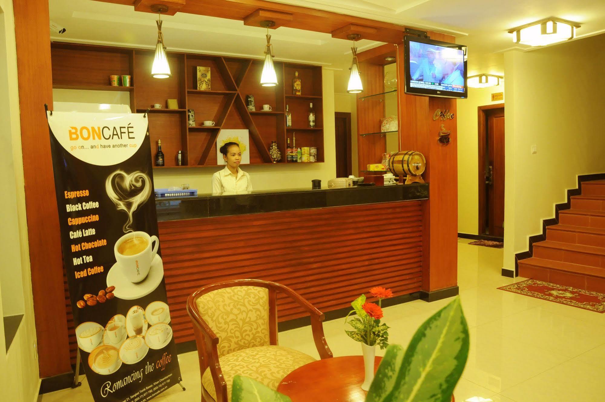 V N E Hotel Phnom Pen Exterior foto