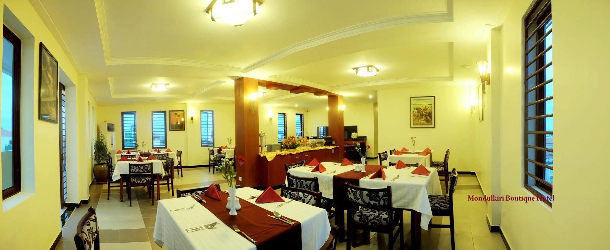V N E Hotel Phnom Pen Exterior foto