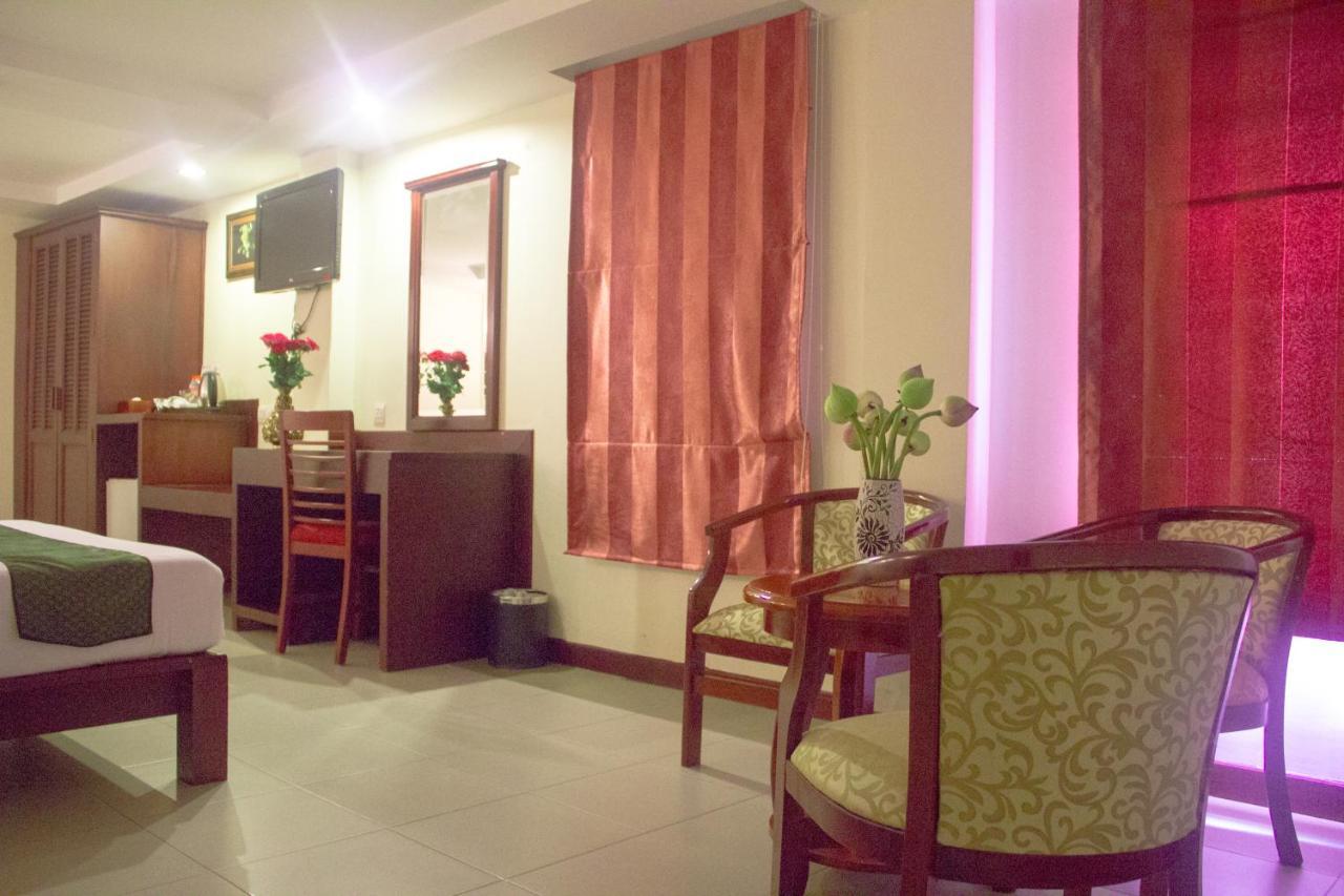 V N E Hotel Phnom Pen Exterior foto