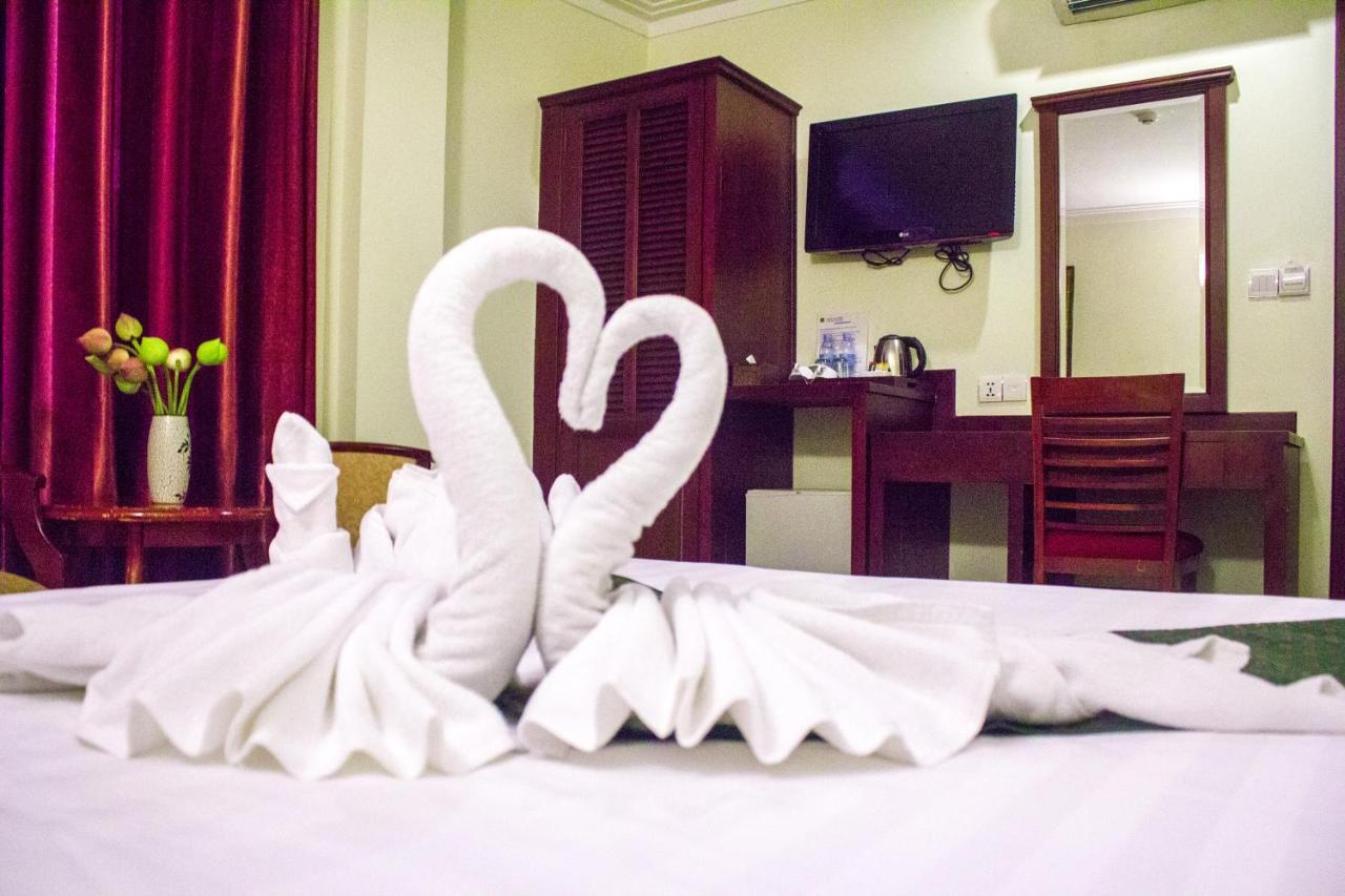 V N E Hotel Phnom Pen Exterior foto