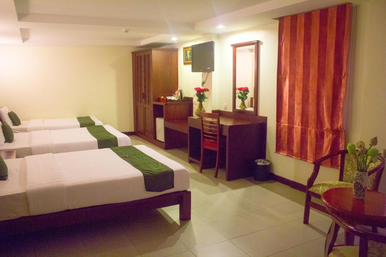 V N E Hotel Phnom Pen Exterior foto